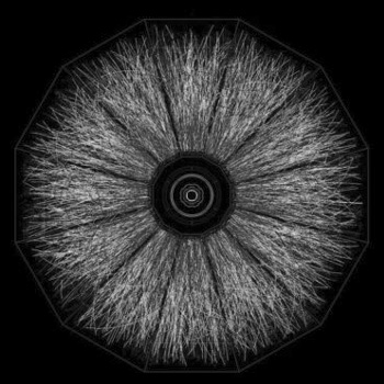 Evrenin Simetrisi ve İlahi Düzen